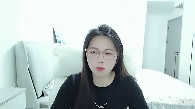 Sunset glow online show from 04-12-26, 01:25