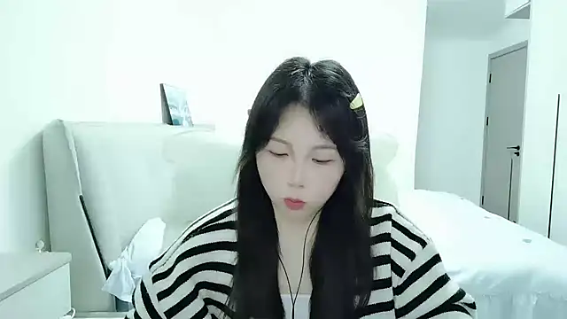 Sunset glow online show from 03-18-26, 04:19