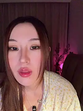 Snapshot of sphynx-_- chatting on 07-21-26, 03:24 sphynx- - online show from 07-21-26, 03:24