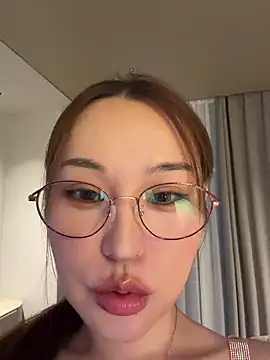 sphynx- - online show from 11-07-25, 02:21