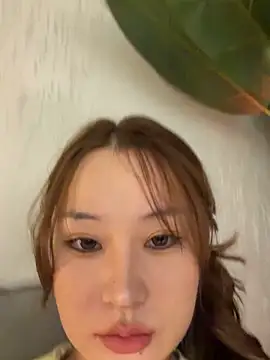 Snapshot of sphynx-_- chatting on 09-26-25, 12:45 sphynx- - online show from 09-26-25, 12:45