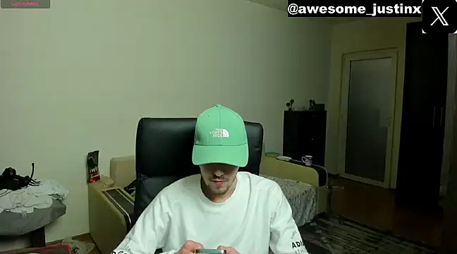 awesomejustin online show from 12-01-24, 07:19