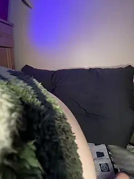 MenaDreadfull online show from 12-19-25, 04:09