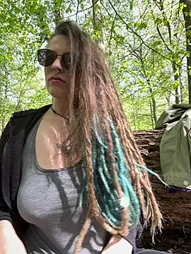 MenaDreadfull online show from 04-22-26, 01:18