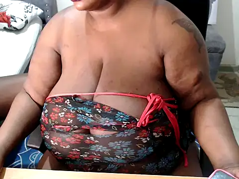 ebonybbwcouples online show from 11-13-25, 04:22