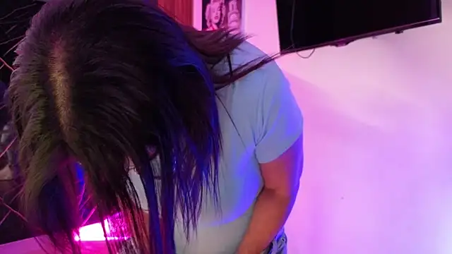 crisstal miler online show from 04-03-26, 03:02