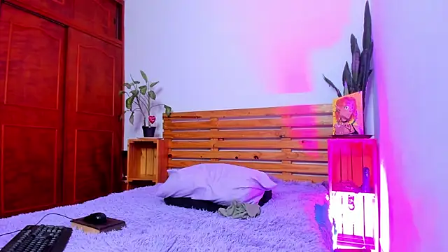 MaryJaneDove online show from 06-08-26, 06:47