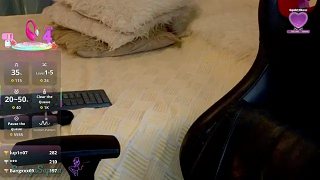 SorayaSapeca online show from 11-16-25, 10:53