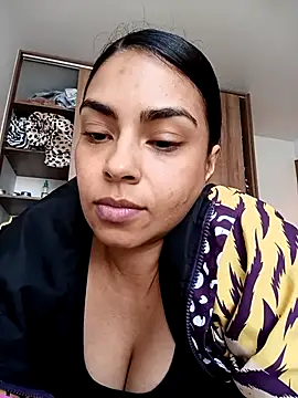 Snapshot of Ivanna2 chatting on 02-04-26, 03:29 Ivanna2 online show from 02-04-26, 03:29