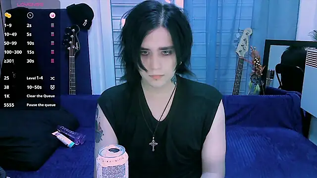 Snapshot of sademobeer chatting on 06-04-26, 01:05 sademobeer online show from 06-04-26, 01:05
