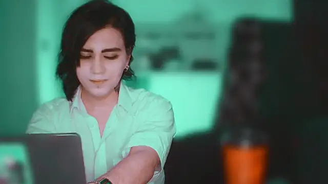 sademobeer online show from 04-10-26, 06:04