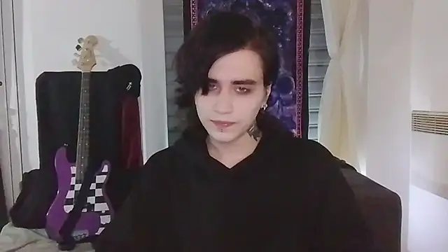 Snapshot of sademobeer chatting on 03-12-26, 02:28 sademobeer online show from 03-12-26, 02:28