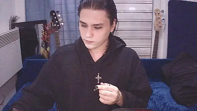 Snapshot of sademobeer chatting on 05-09-26, 07:12 sademobeer online show from 05-09-26, 07:12