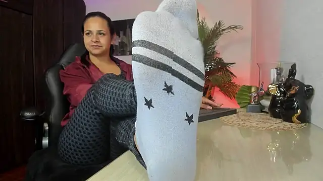 Snapshot of Amaia_Bushida chatting on 04-21-26, 02:25 Amaia Bushida online show from 04-21-26, 02:25