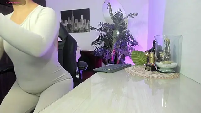 Amaia Bushida online show from 02-18-26, 02:09