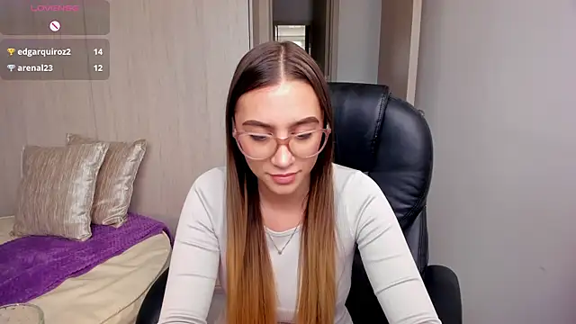 StacyConner online show from 09-17-25, 08:33