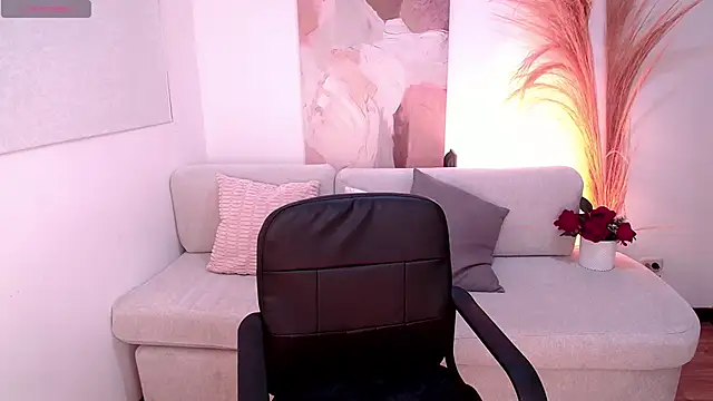 VictoriaLeia online show from 10-07-25, 01:50