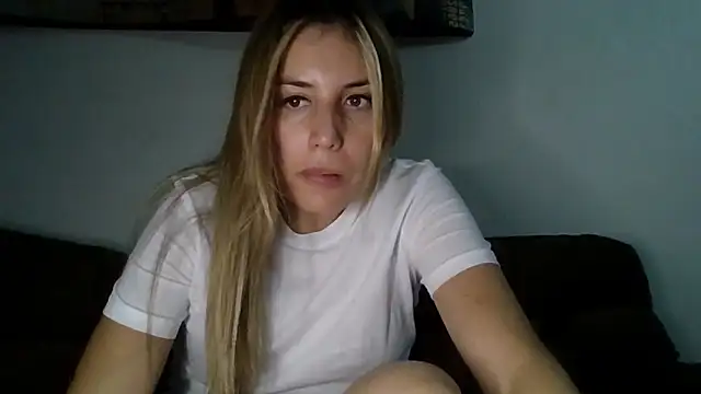 Snapshot of alaanna_new chatting on 03-10-25, 11:27 alaanna new online show from 03-10-25, 11:27