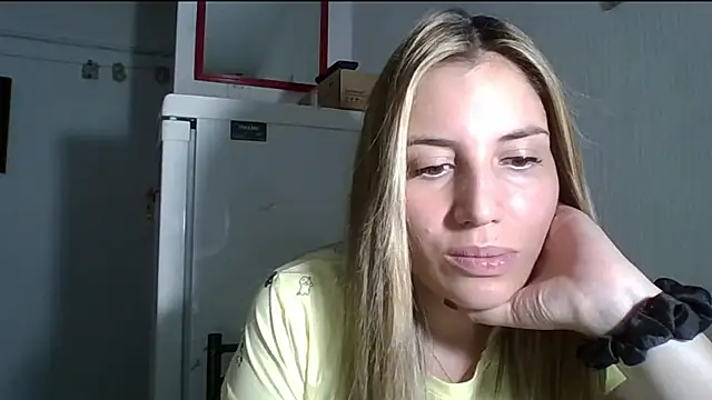 Snapshot of alaanna_new chatting on 01-03-25, 11:44 alaanna new online show from 01-03-25, 11:44