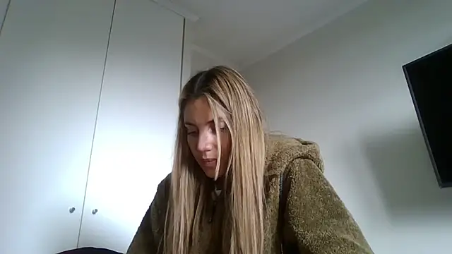Snapshot of alaanna_new chatting on 10-03-25, 06:53 alaanna new online show from 10-03-25, 06:53