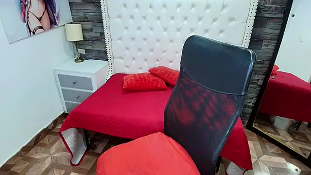 Snapshot of TRINY_TS chatting on 07-12-26, 02:56 TRINY TS online show from 07-12-26, 02:56