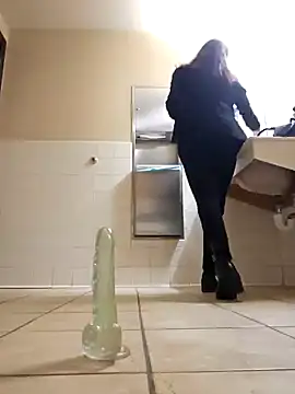 Nikkierosee online show from 03-19-25, 06:14