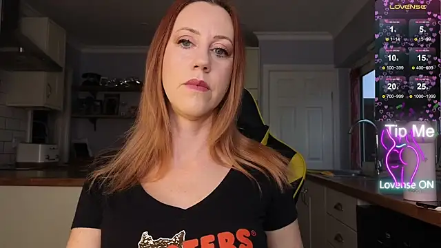 stripmequick online show from 11-22-25, 01:32