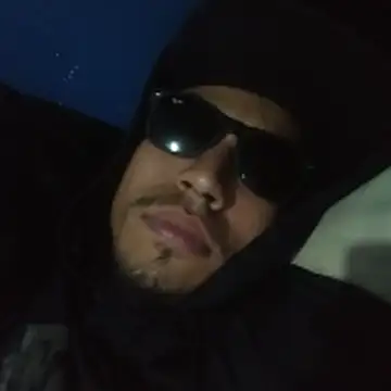 Snapshot of AlexAlejandro13 chatting on 04-21-26, 10:16 AlexAlejandro13 online show from 04-21-26, 10:16