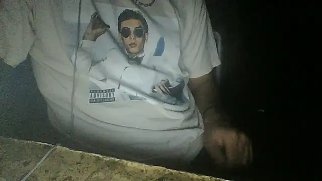 Snapshot of AlexAlejandro13 chatting on 10-24-25, 05:28 AlexAlejandro13 online show from 10-24-25, 05:28
