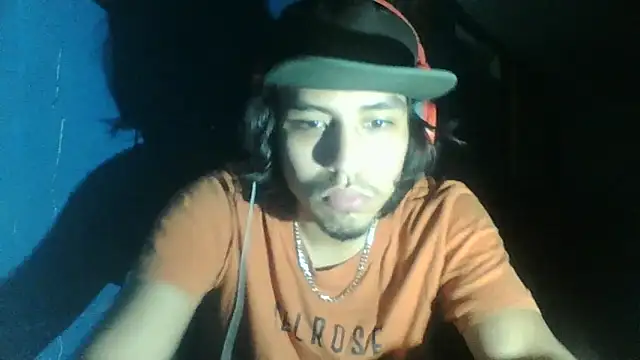 Snapshot of AlexAlejandro13 chatting on 10-10-25, 07:09 AlexAlejandro13 online show from 10-10-25, 07:09