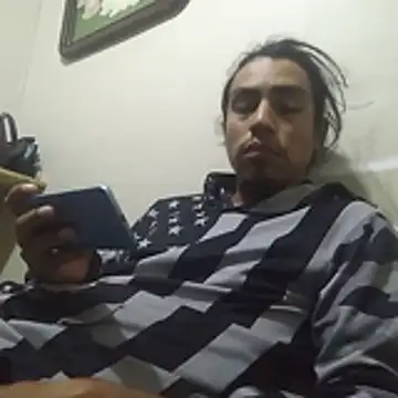 Snapshot of AlexAlejandro13 chatting on 04-19-26, 02:12 AlexAlejandro13 online show from 04-19-26, 02:12