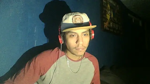 Snapshot of AlexAlejandro13 chatting on 09-10-25, 09:08 AlexAlejandro13 online show from 09-10-25, 09:08