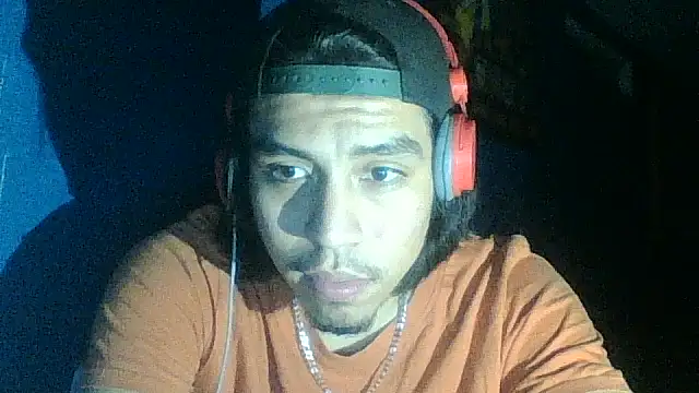 Snapshot of AlexAlejandro13 chatting on 10-09-25, 07:31 AlexAlejandro13 online show from 10-09-25, 07:31