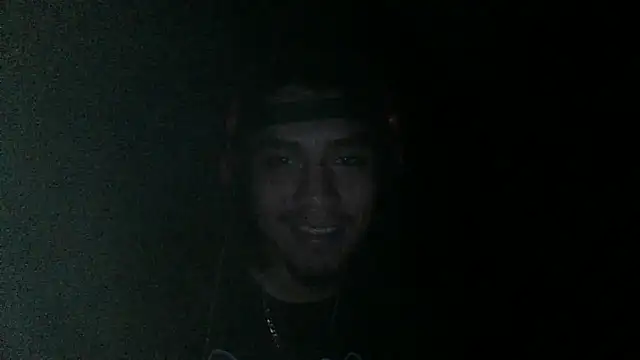 Snapshot of AlexAlejandro13 chatting on 10-21-25, 06:02 AlexAlejandro13 online show from 10-21-25, 06:02