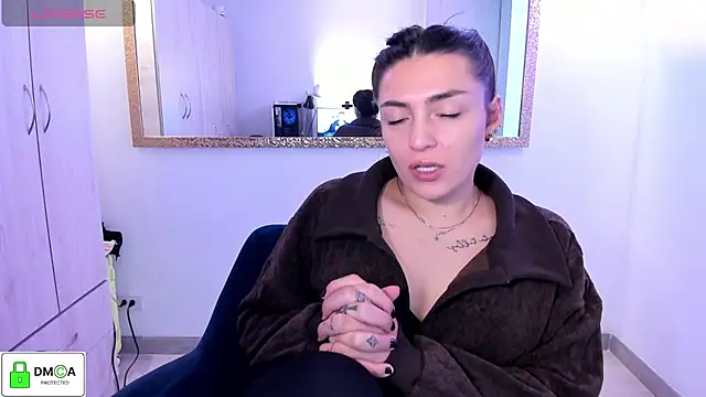 EricaVanderhill online show from 07-10-26, 06:52