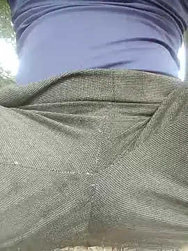 FinableKnee online show from 10-12-25, 04:03