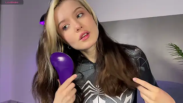  blowjob queen online show from 06-25-26, 11:32