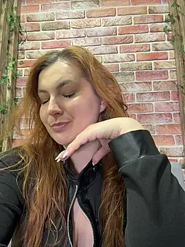 CandyShoopp online show from 12-21-25, 03:47