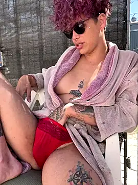 Snapshot of Alicbranca chatting on 09-22-25, 02:23 Alicbranca online show from 09-22-25, 02:23