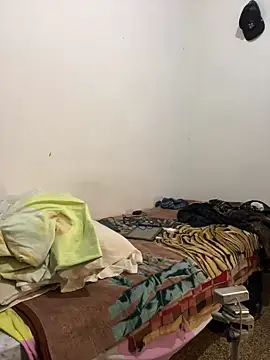 Snapshot of Alicbranca chatting on 10-07-25, 07:31 Alicbranca online show from 10-07-25, 07:31