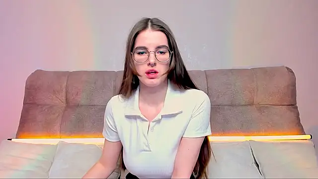 Snapshot of AriellaTesk chatting on 05-16-26, 05:06 AriellaTesk online show from 05-16-26, 05:06