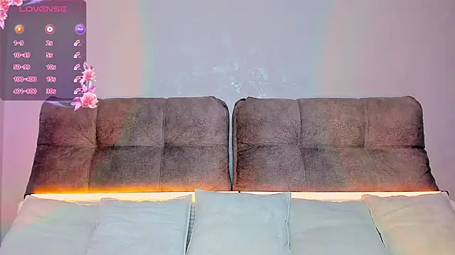 AriellaTesk online show from 10-24-25, 03:38