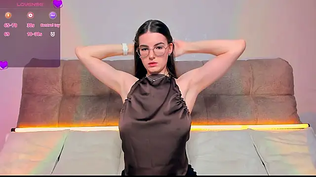 Snapshot of AriellaTesk chatting on 05-07-26, 03:44 AriellaTesk online show from 05-07-26, 03:44