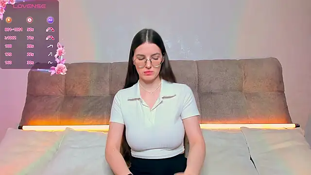 AriellaTesk online show from 12-19-25, 04:27