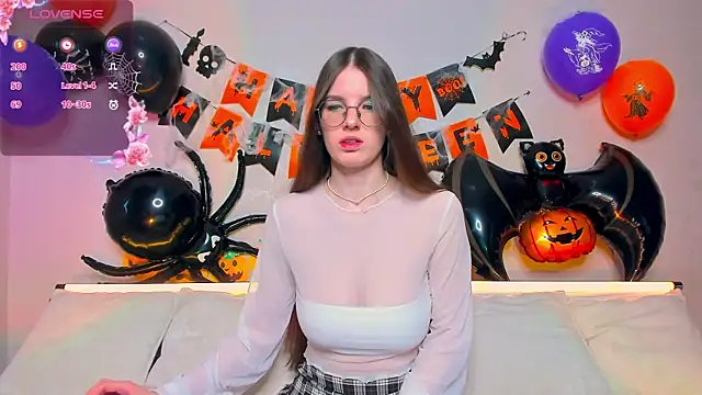 AriellaTesk online show from 10-31-25, 02:52