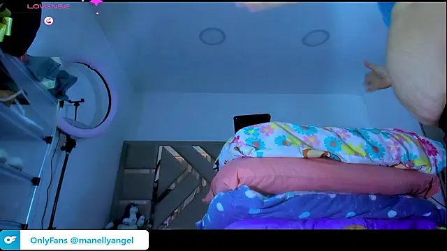 Snapshot of ashelydainii chatting on 02-23-26, 09:15 ashelydainii online show from 02-23-26, 09:15