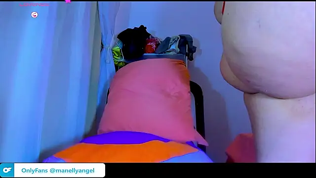 Snapshot of ashelydainii chatting on 02-13-26, 09:26 ashelydainii online show from 02-13-26, 09:26