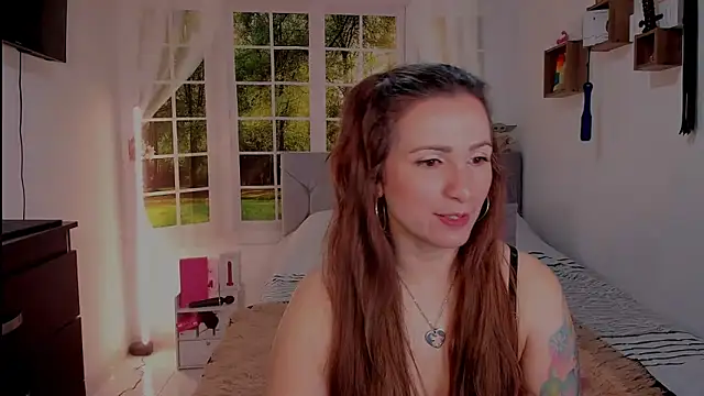 vanessabrown  online show from 06-01-26, 04:06