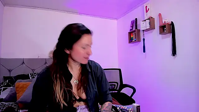 vanessabrown  online show from 10-03-25, 01:56