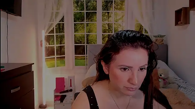 vanessabrown  online show from 06-03-26, 06:34